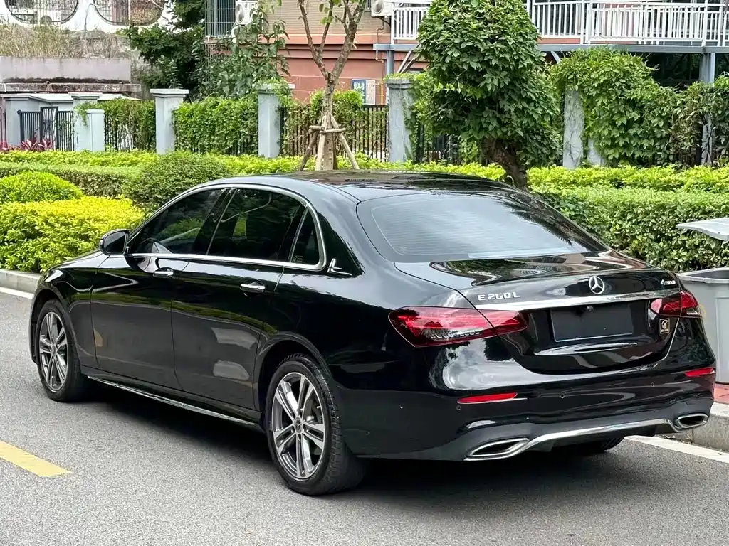 Mercedes-Benz E-Class 2021