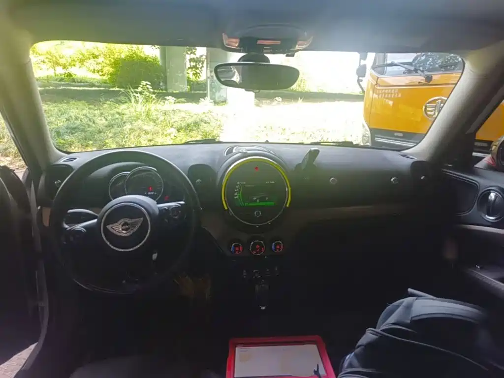 MINI Countryman 2018 — фото 10