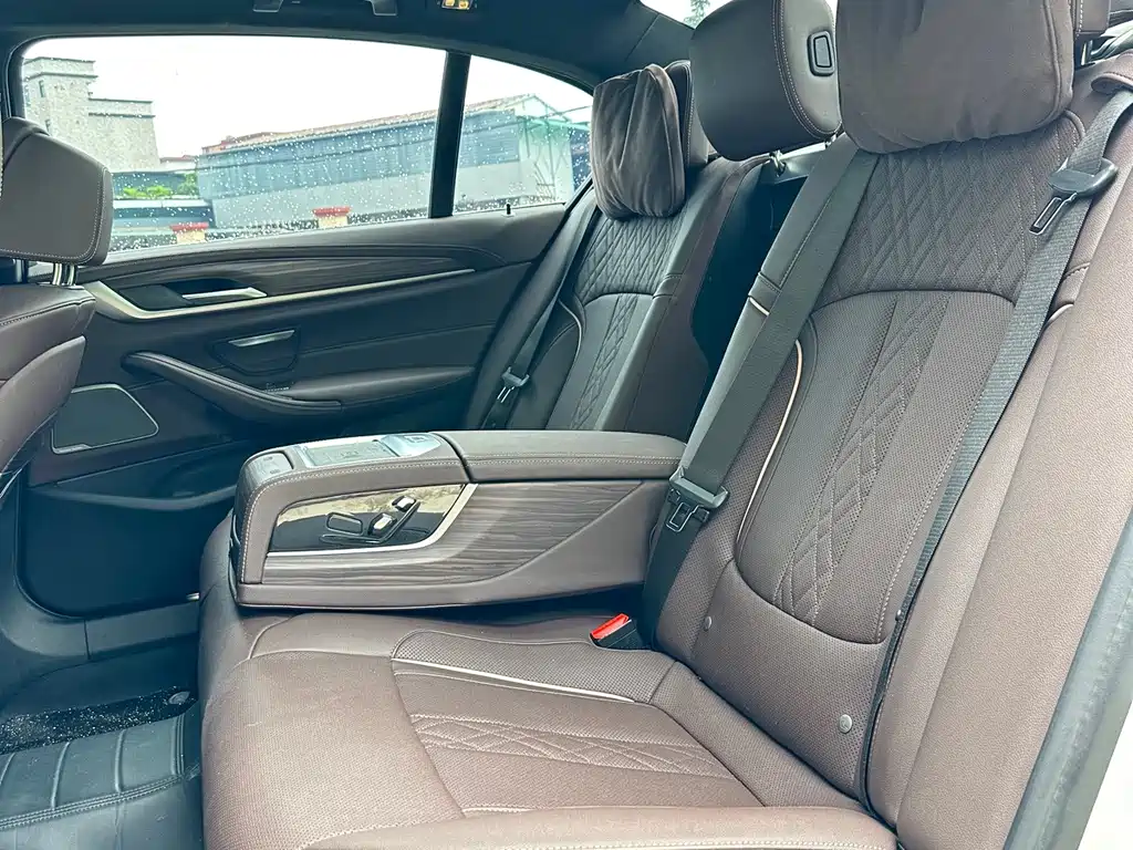 BMW 5 Series 2022