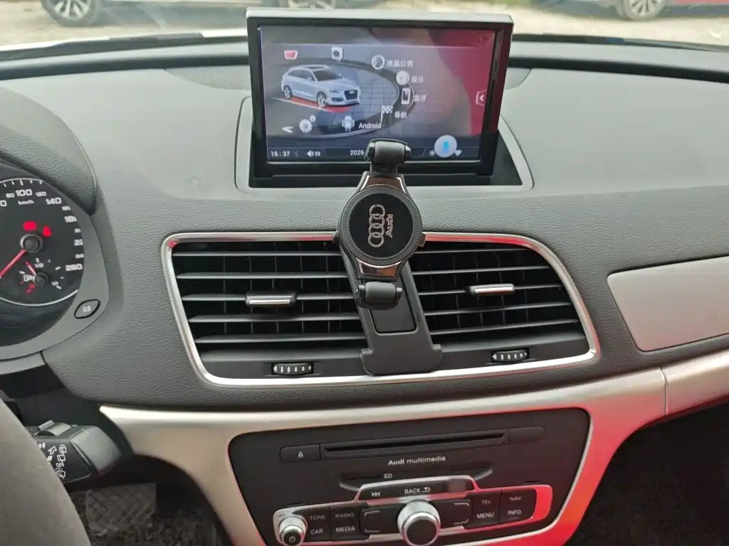 Audi Q3 2015