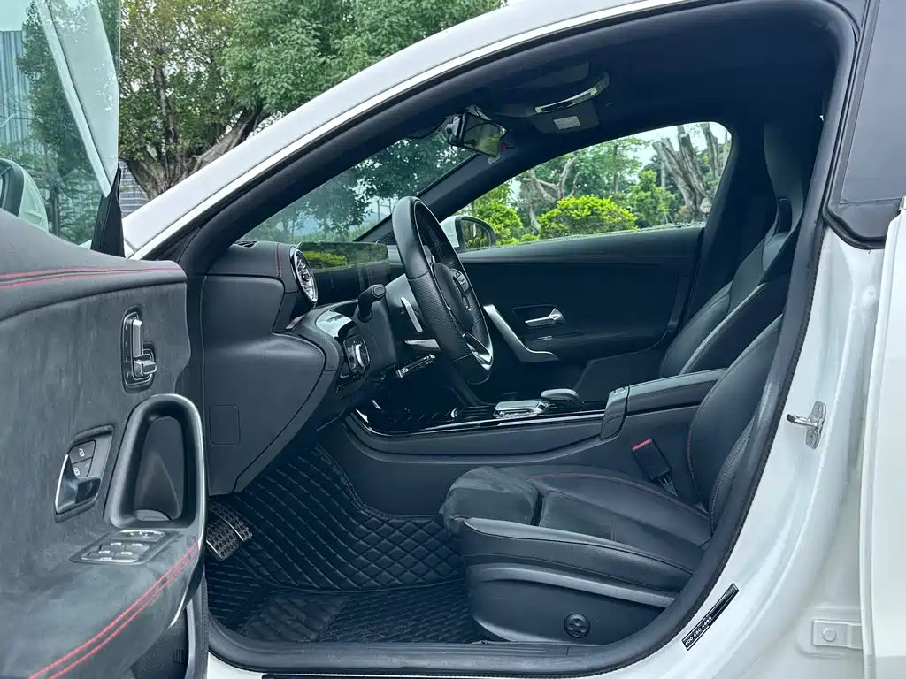 Mercedes-Benz GLA 2023 — фото 9