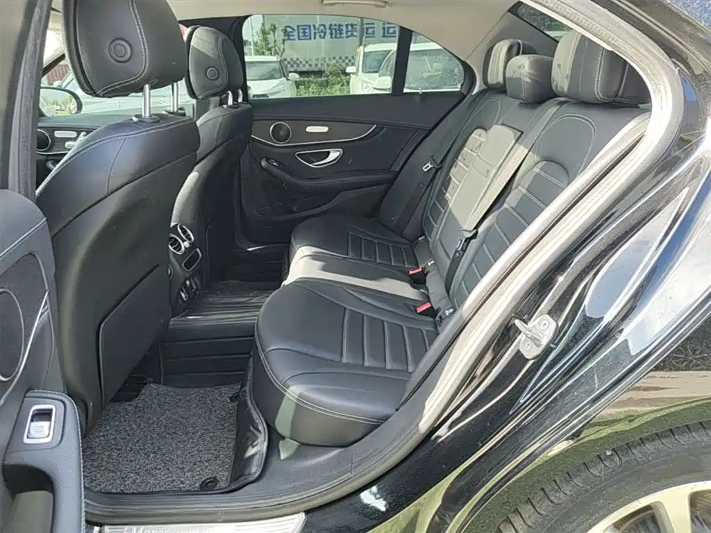 Mercedes-Benz C-Class 2020 — фото 17