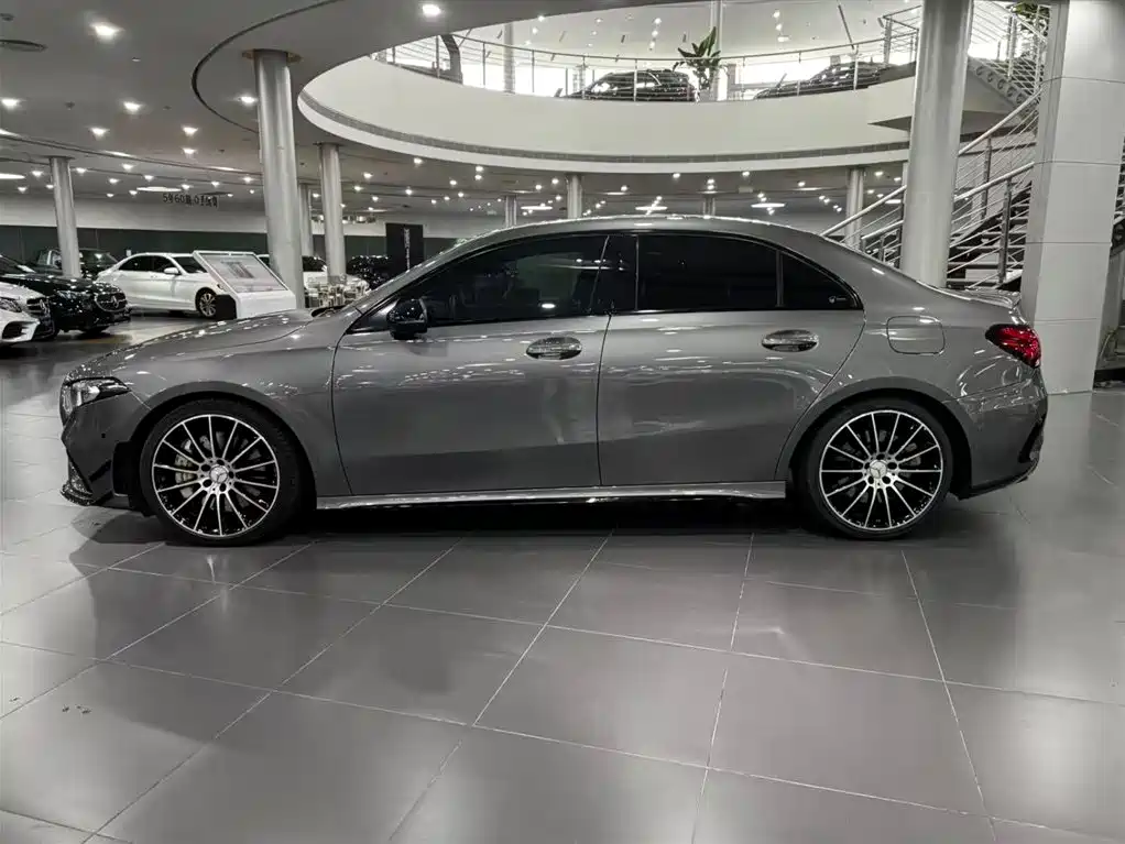 Mercedes-Benz A-Class AMG 2021 — фото 2