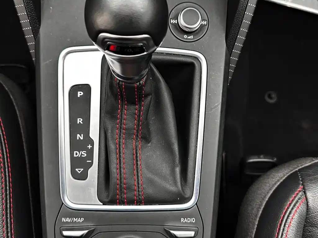 Audi Q2L 2023 — фото 16
