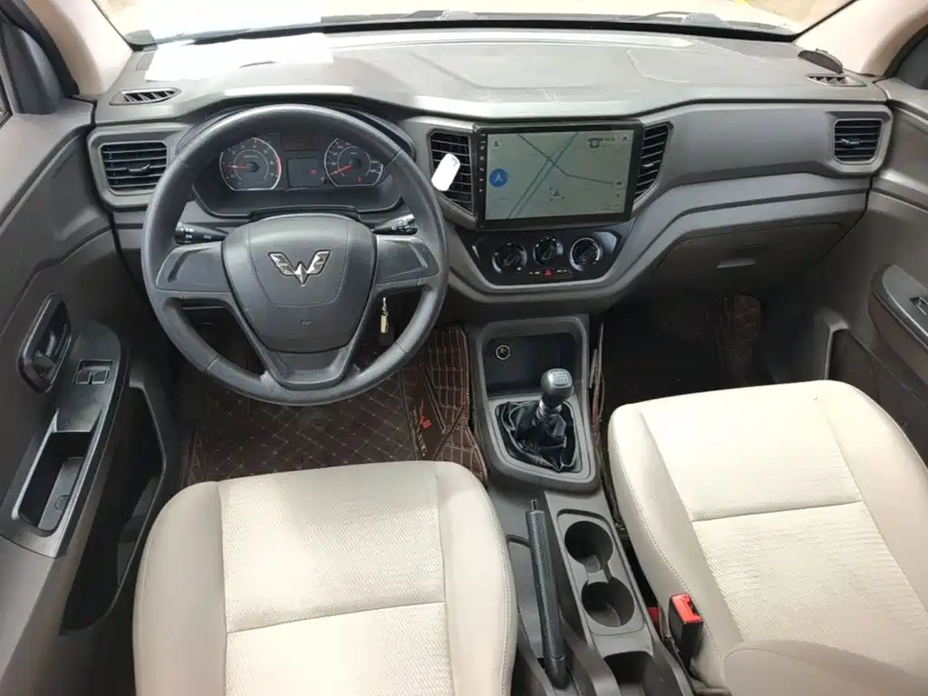 Wuling Hongguang V 2020 — фото 10