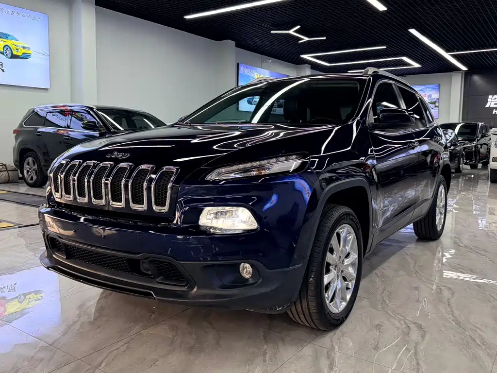 Jeep Cherokee 2014 — фото 1