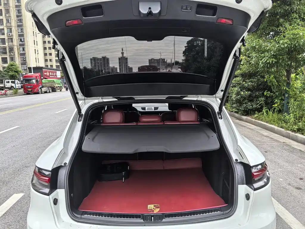 Porsche Macan 2018 — фото 15