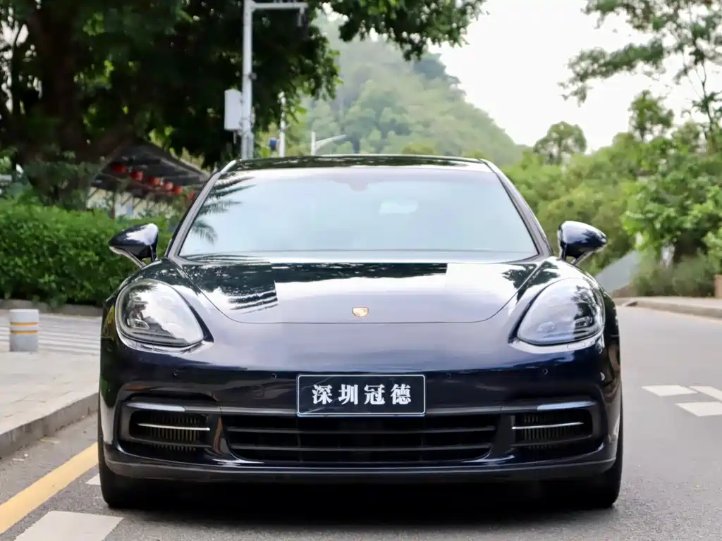 Porsche Panamera 2019 — фото 2