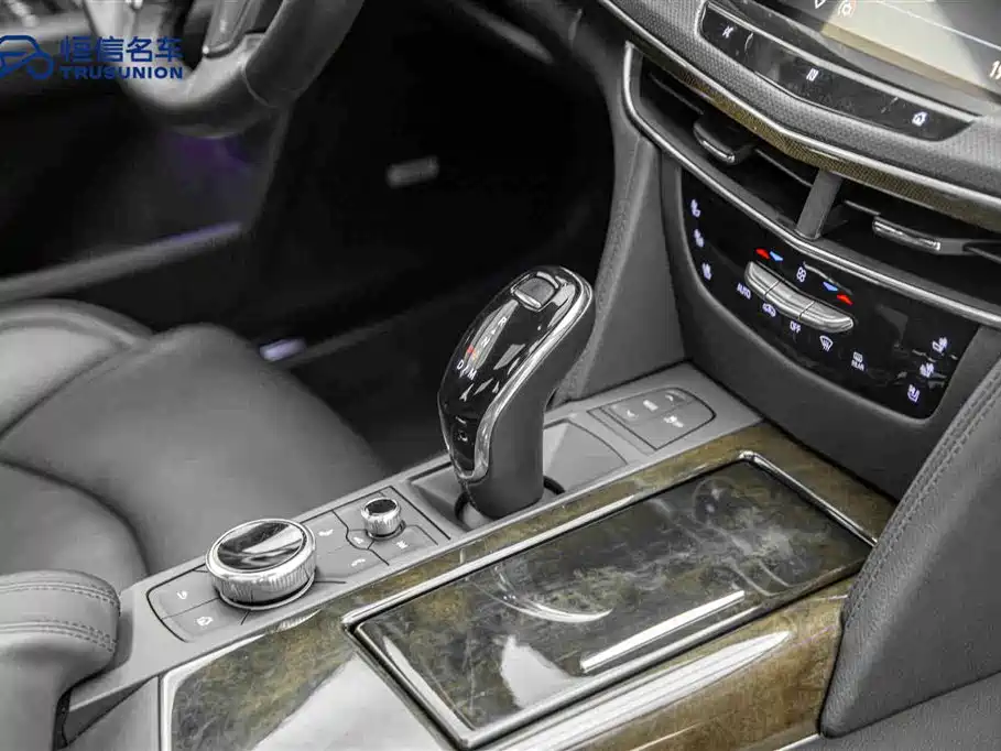 Cadillac CT6 2022 — фото 19