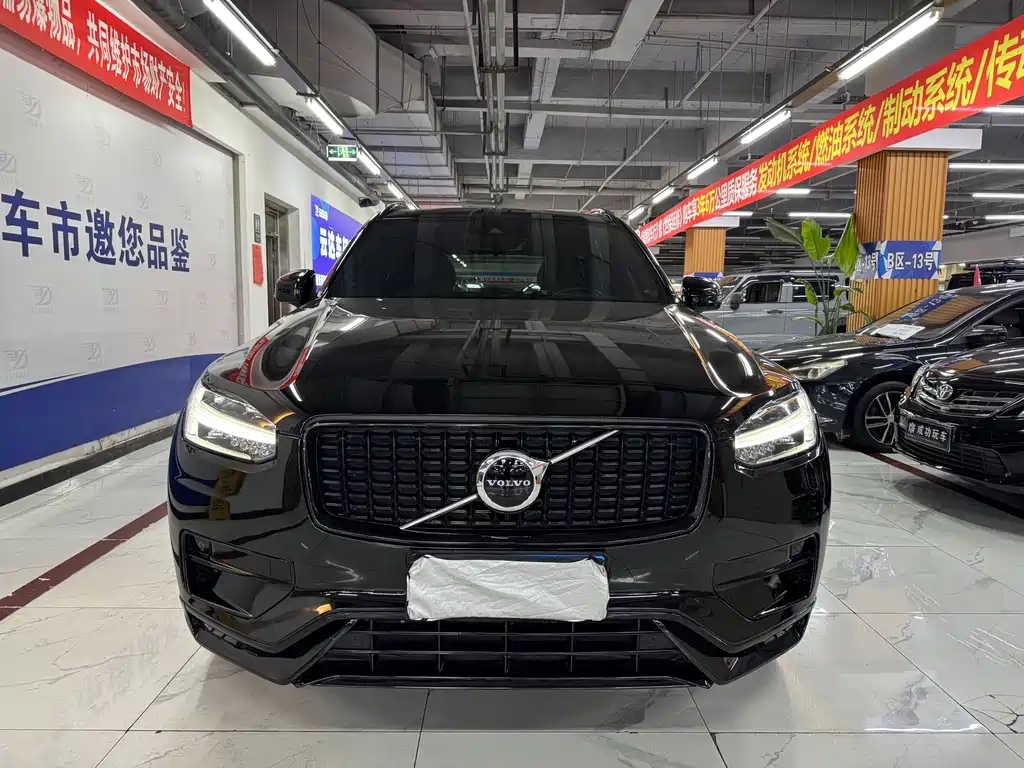 Volvo XC90 2022 — фото 1
