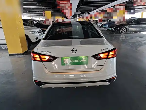 Nissan Teana 2023