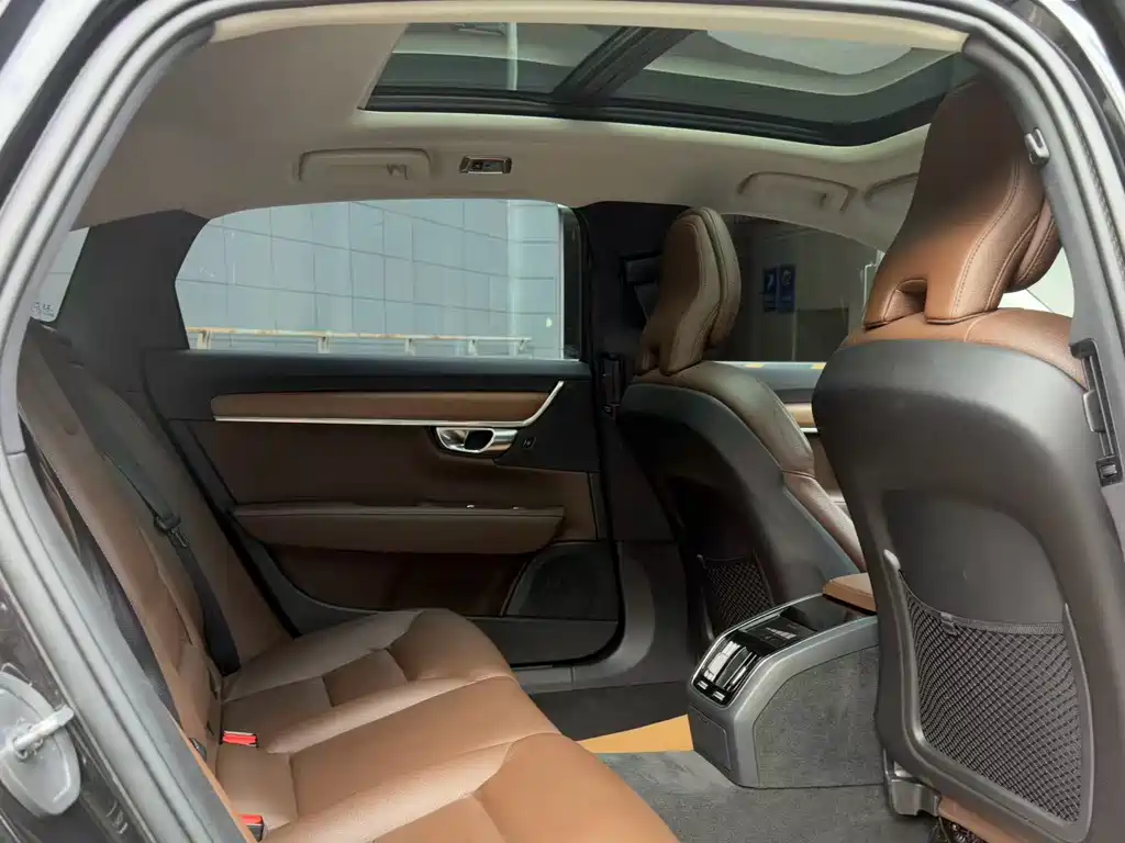 Volvo S90 2019 — фото 10