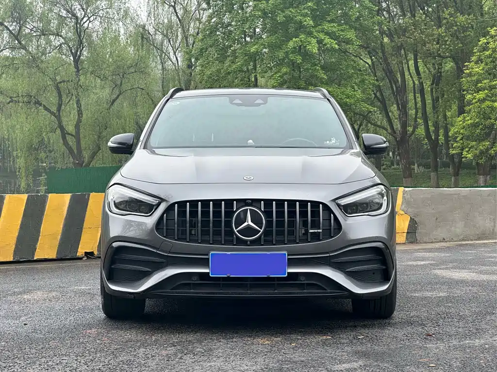Mercedes-Benz GLA AMG 2021 — фото 2