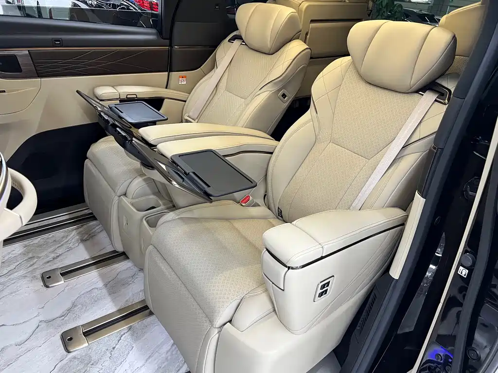 Toyota Alphard 2025 — фото 12