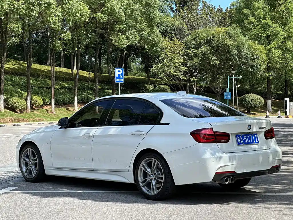BMW 3 Series 2017