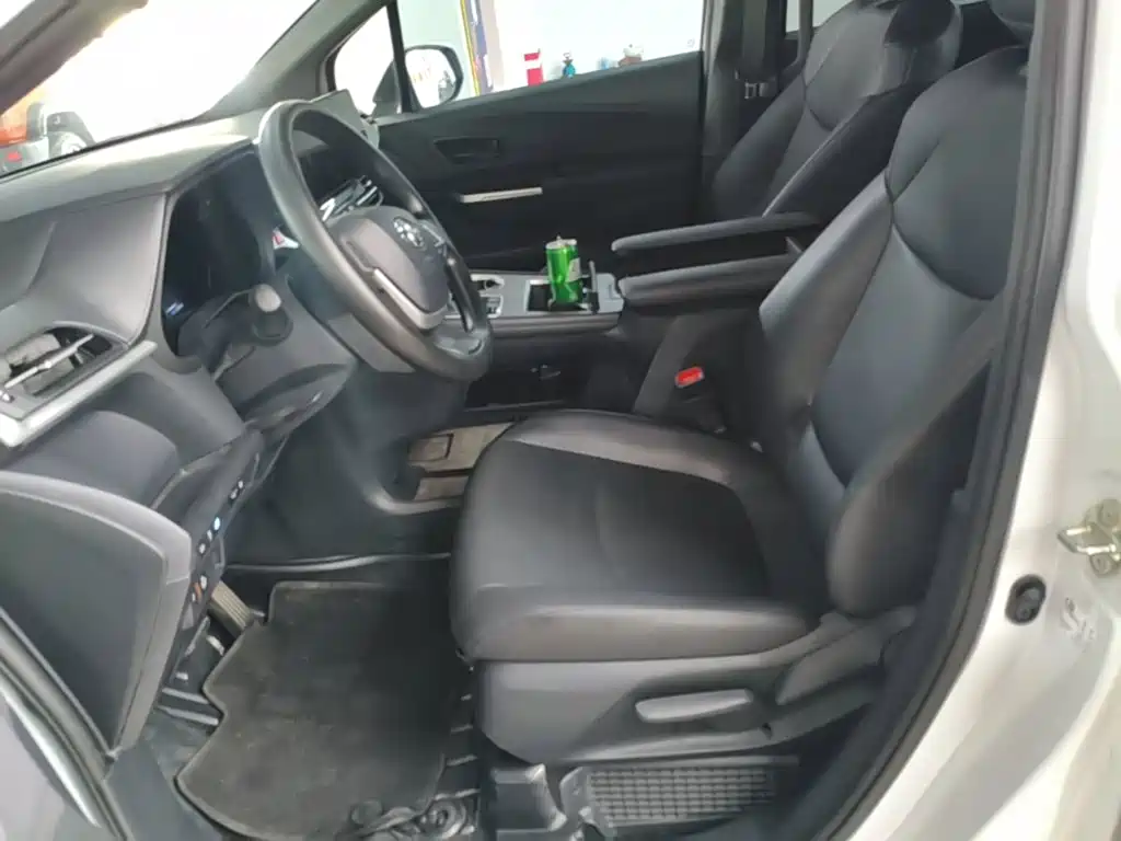 Toyota Granvia 2025 — фото 15