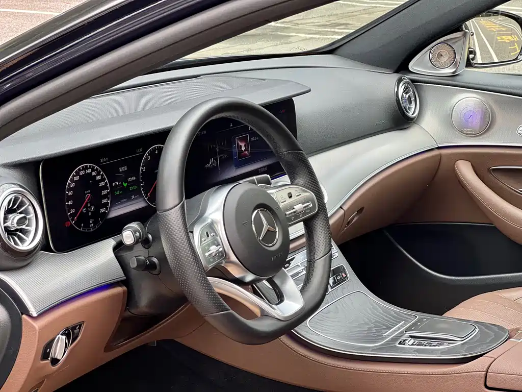 Mercedes-Benz E-Class 2020 — фото 14
