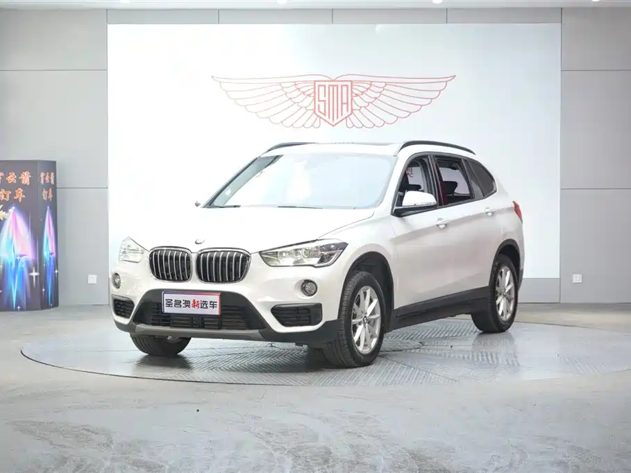 BMW X1 2019 — фото 1