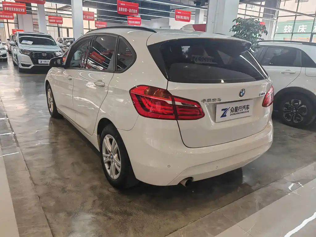 BMW 2 Series Active Tourer 2016 — фото 15