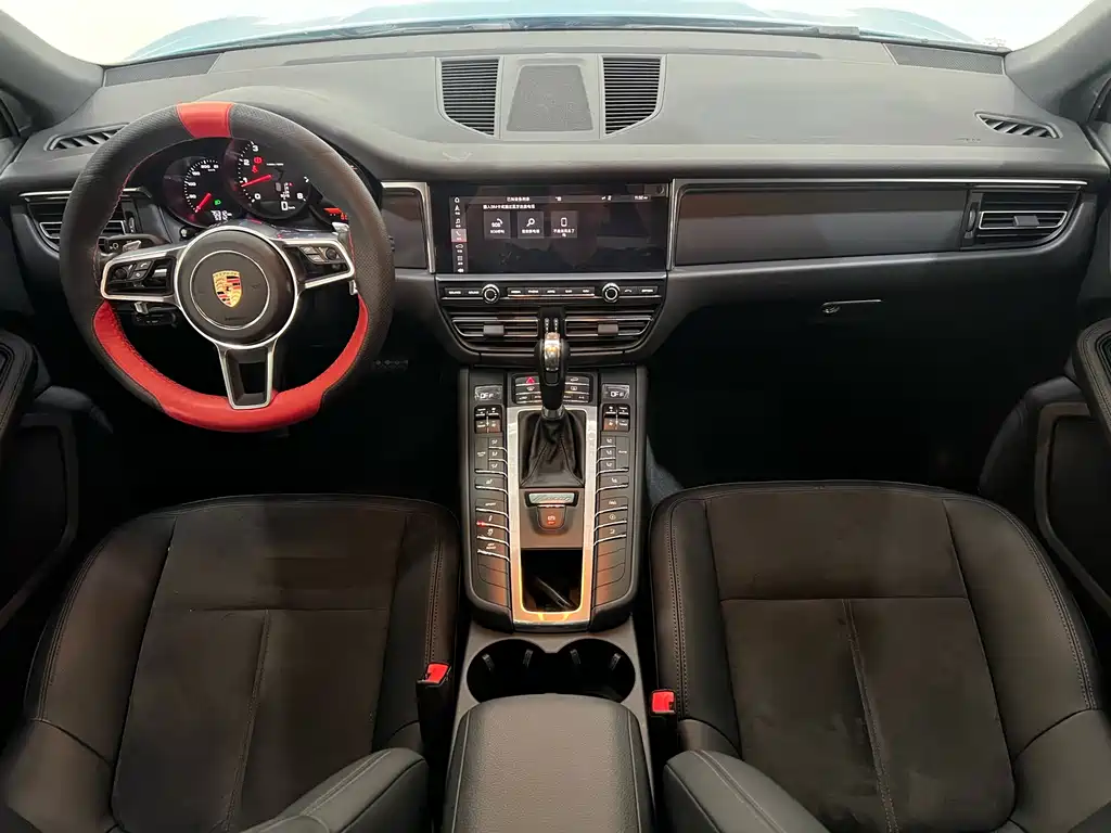 Porsche Macan 2019 — фото 13