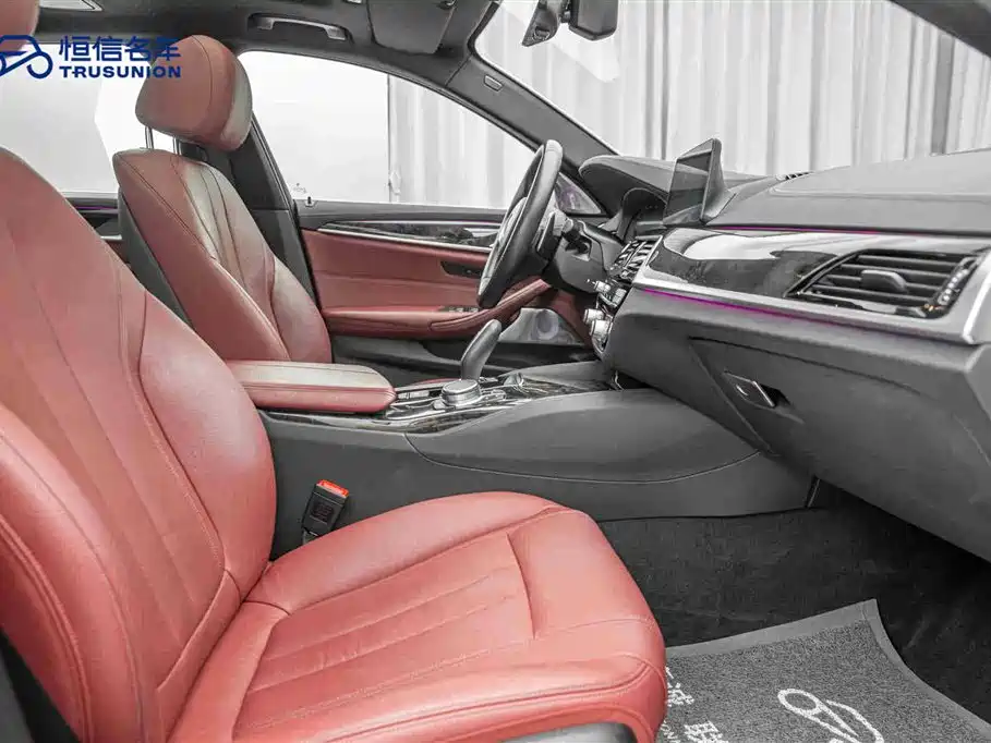 BMW 5 Series 2020 — фото 15