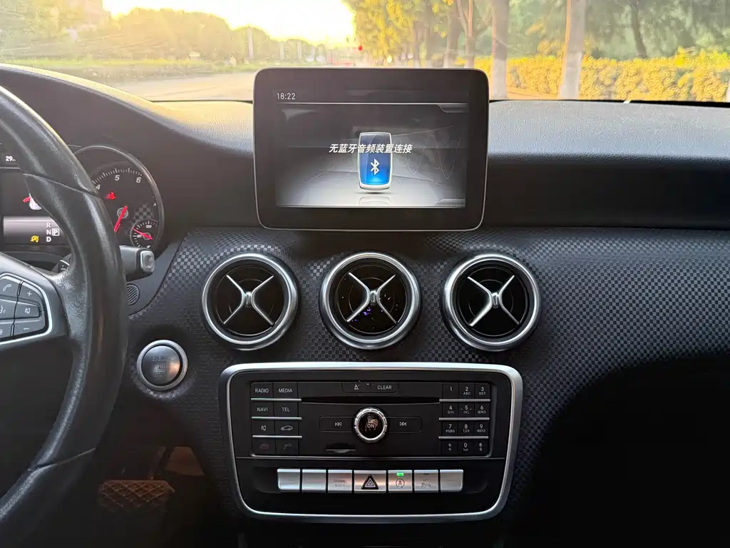 Mercedes-Benz A-Class 2017 — фото 11