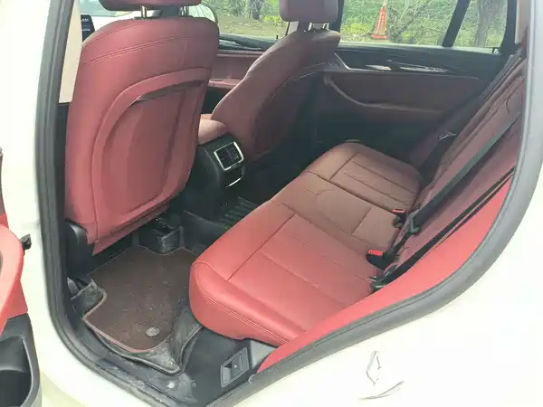 BMW iX3 2024