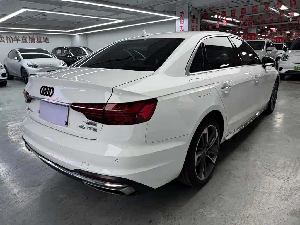 Audi A4L 2021 — фото 10