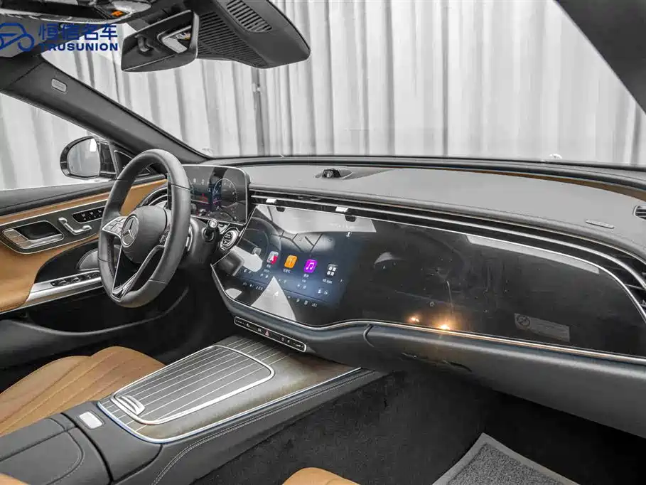 Mercedes-Benz E-Class 2025 — фото 14
