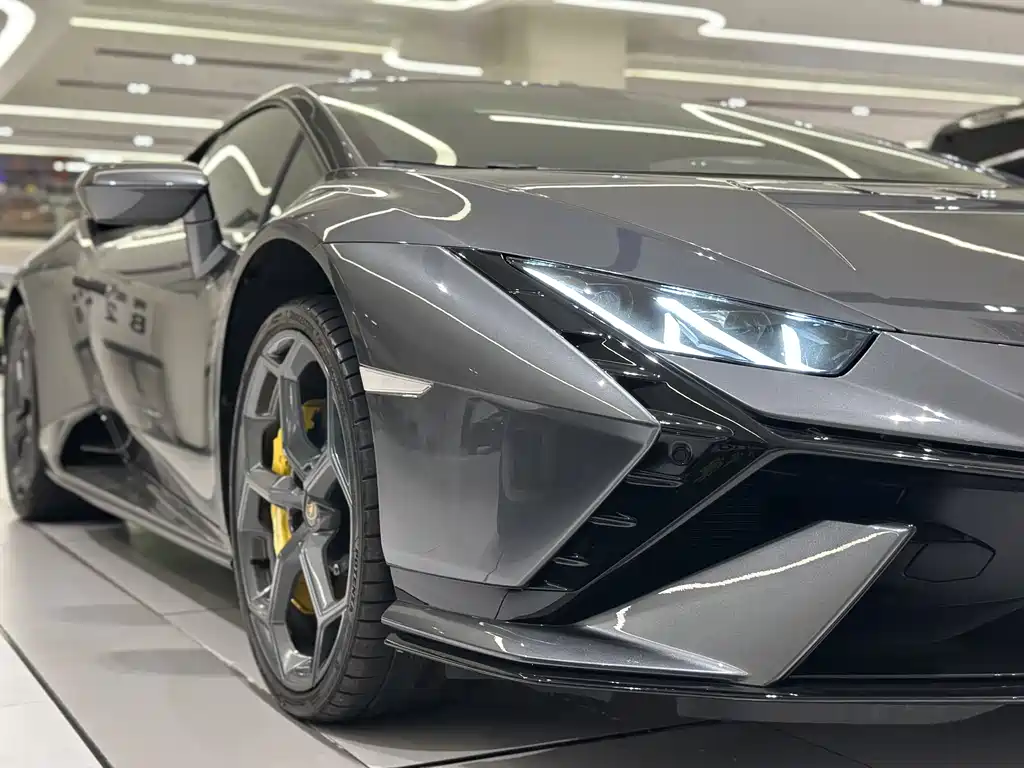 Lamborghini Huracán 2024 — фото 2