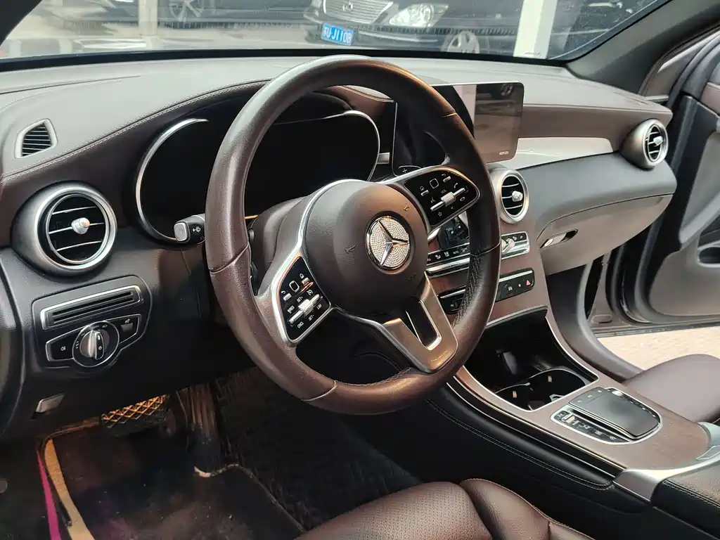 Mercedes-Benz GLC 2020 — фото 11