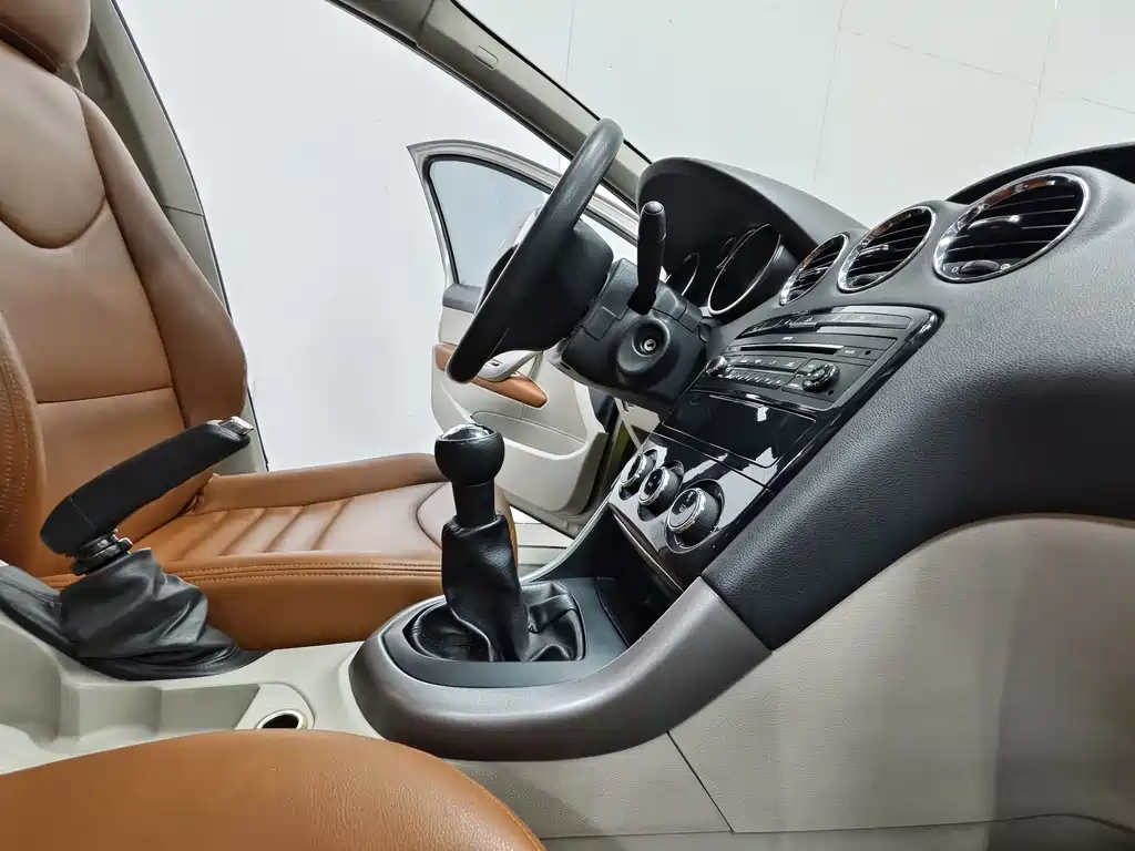 Peugeot 408 2014 — фото 14