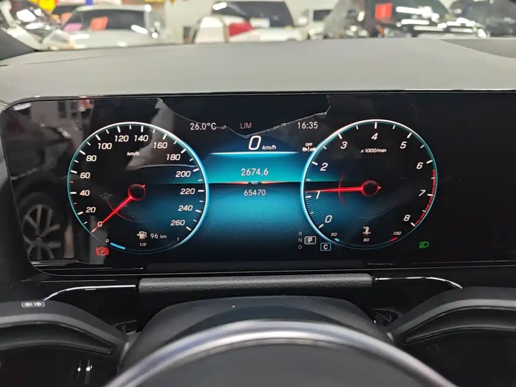 Mercedes-Benz GLA 2021 — фото 12