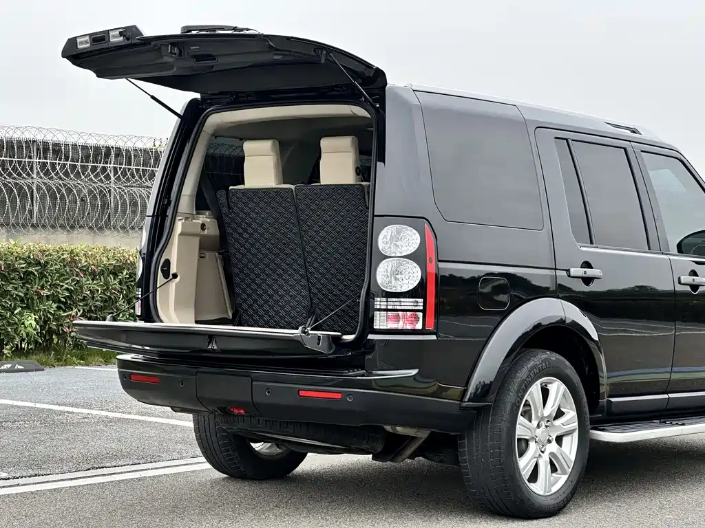 Land Rover Discovery 2019 — фото 8