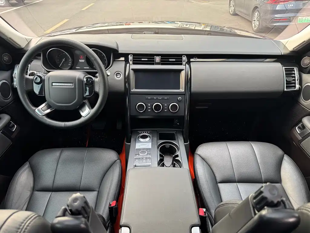 Land Rover Discovery 2019 — фото 13