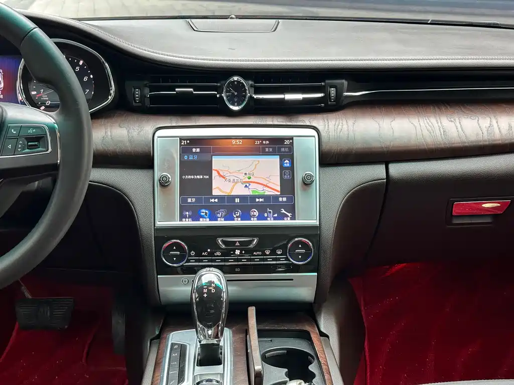Maserati Quattroporte 2016 — фото 13