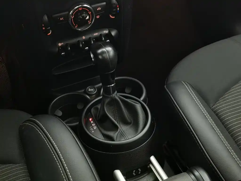MINI Countryman 2016 — фото 13