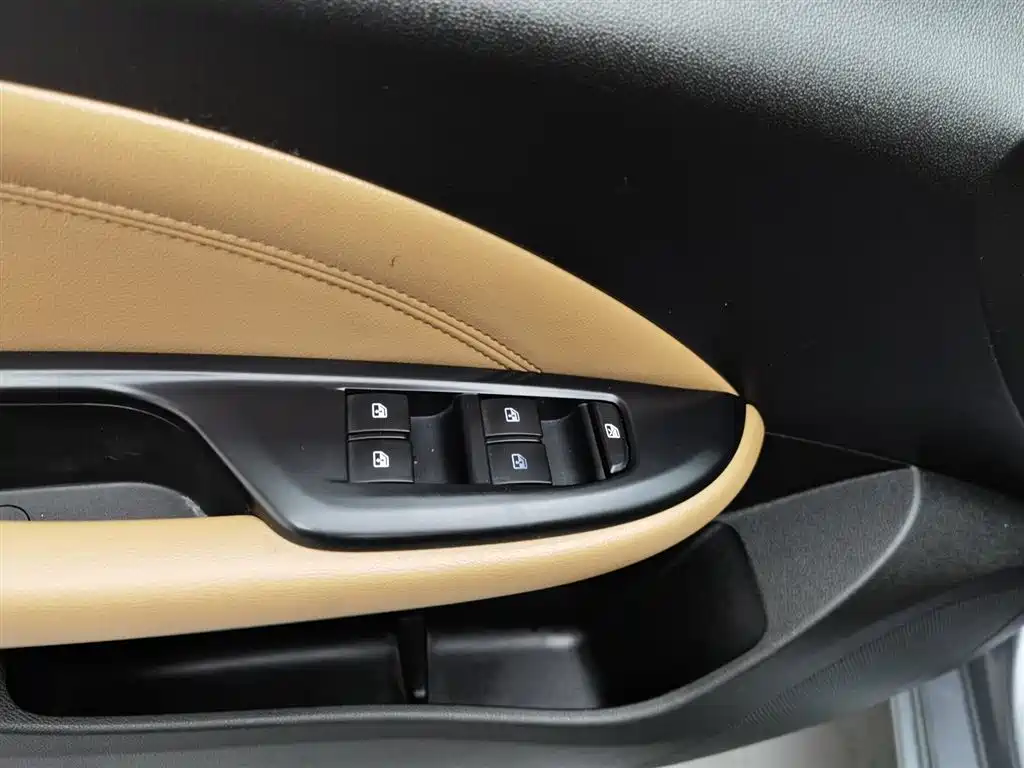 Buick Excelle 2018 — фото 9