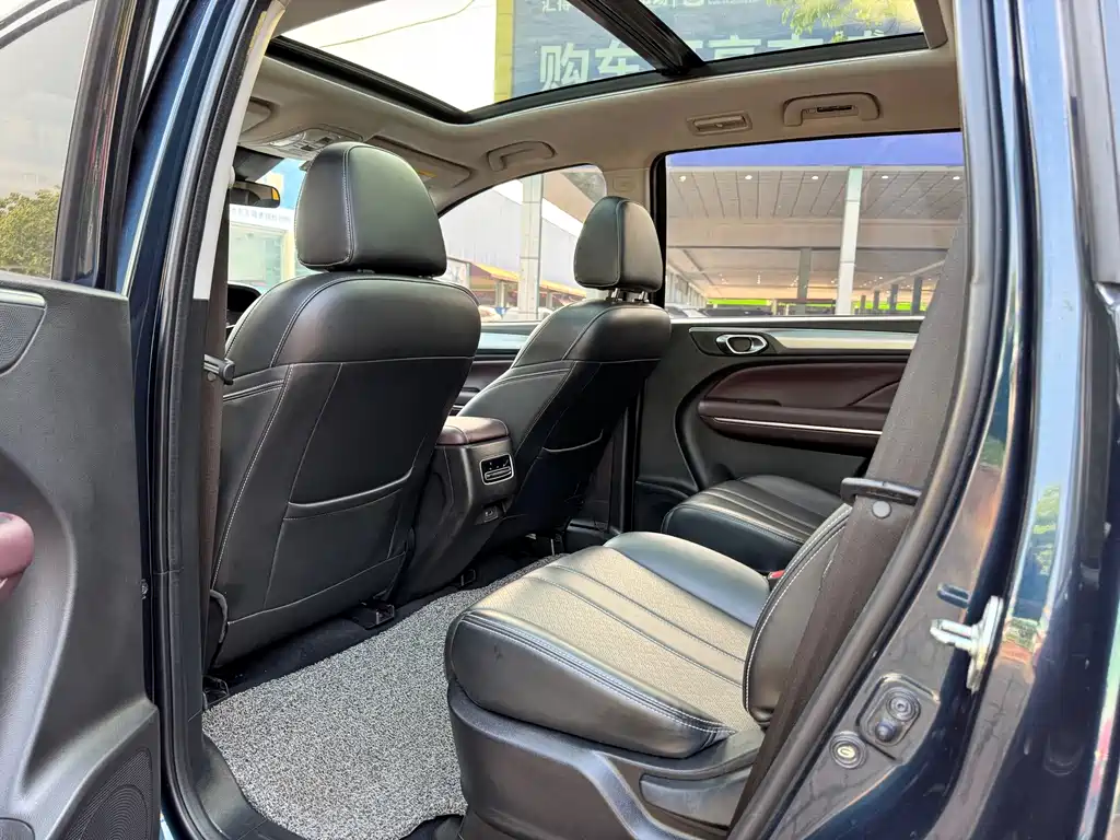 GAC Trumpchi M6 2022 — фото 6