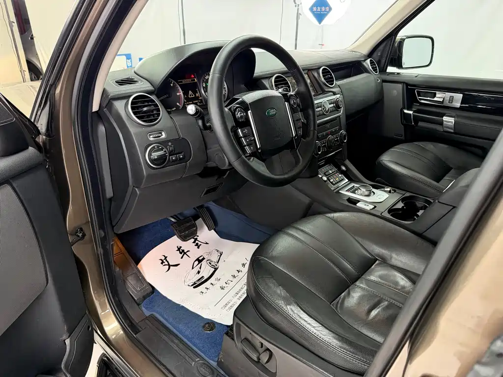 Land Rover Discovery 2013 — фото 15
