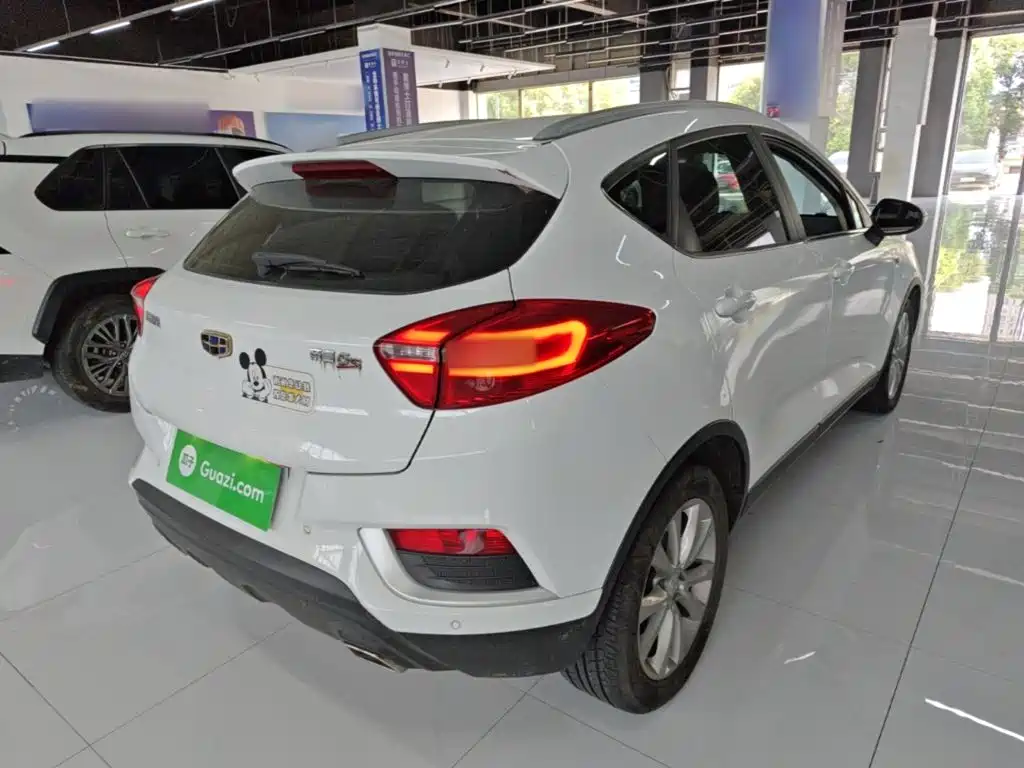 Geely Emgrand GS 2018 — фото 7