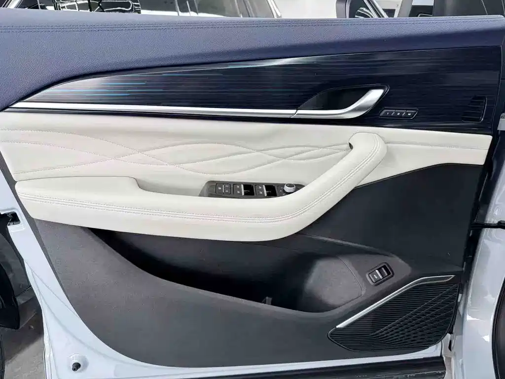 Geely Xingyue L 2023 — фото 10