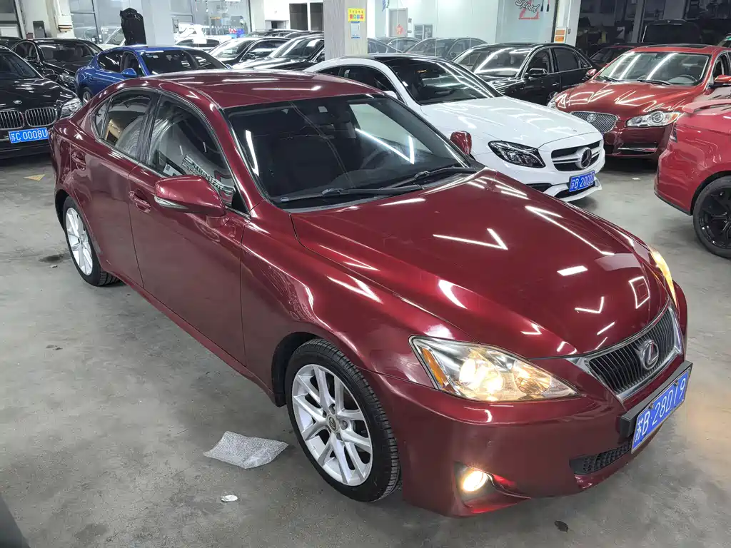Lexus IS 2013
