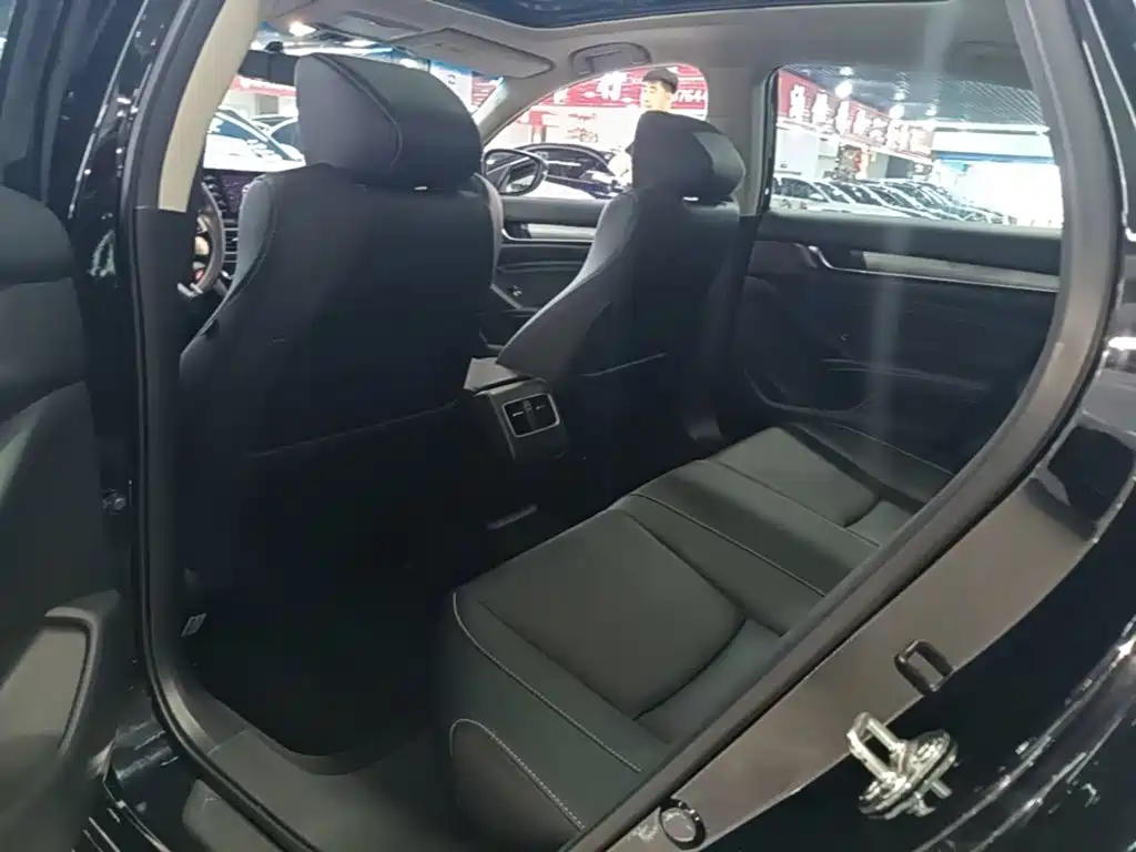 Honda Inspire 2020 — фото 13
