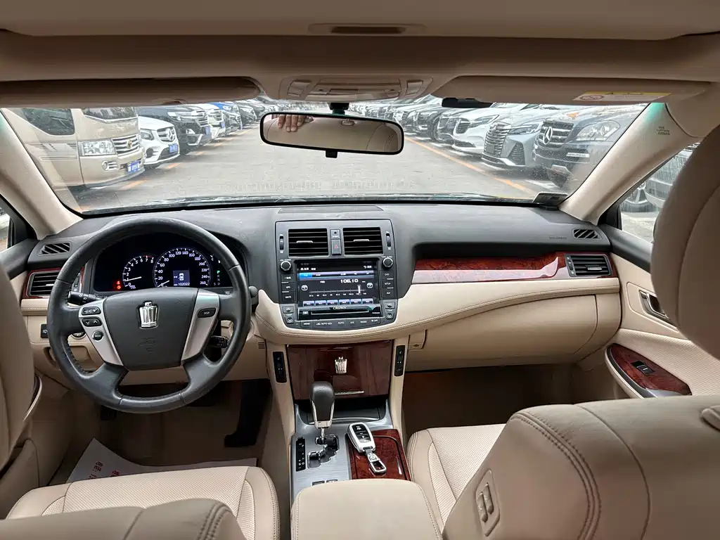 Toyota Crown 2013 — фото 11