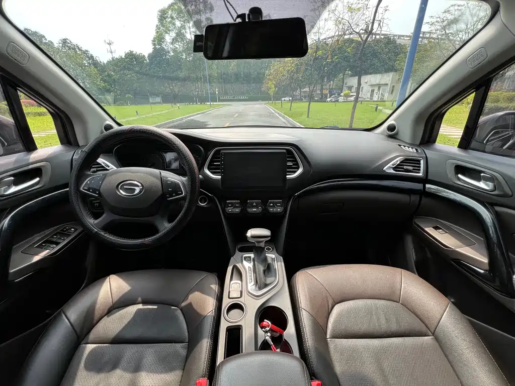 GAC Motor Trumpchi GS4 2016 — фото 12