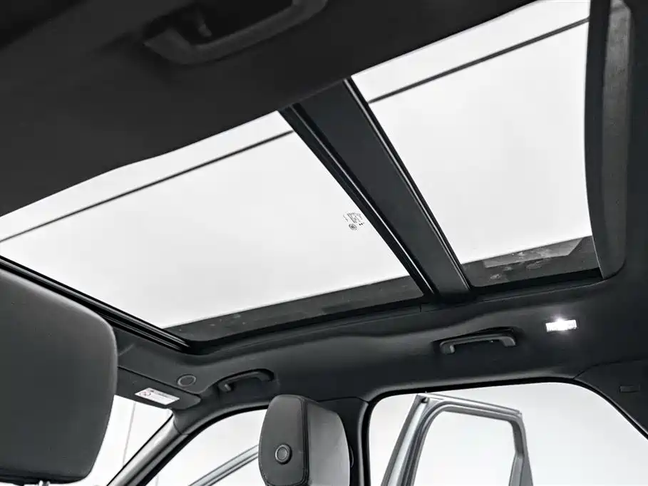 Land Rover Velar 2024 — фото 26
