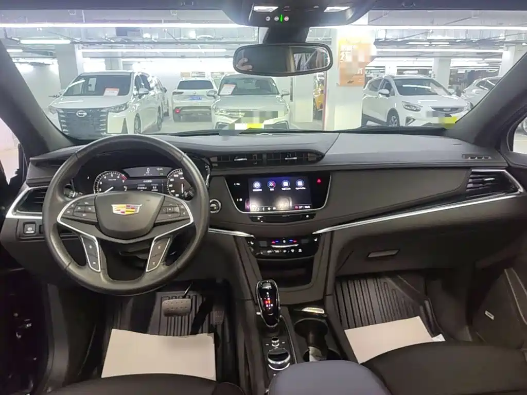 Cadillac XT5 2024 — фото 10