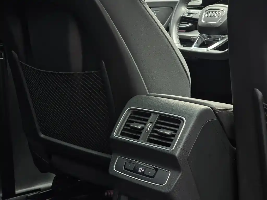 Audi Q5L 2022 — фото 14