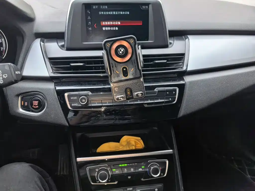 BMW 2 Series Wagon 2018 — фото 14